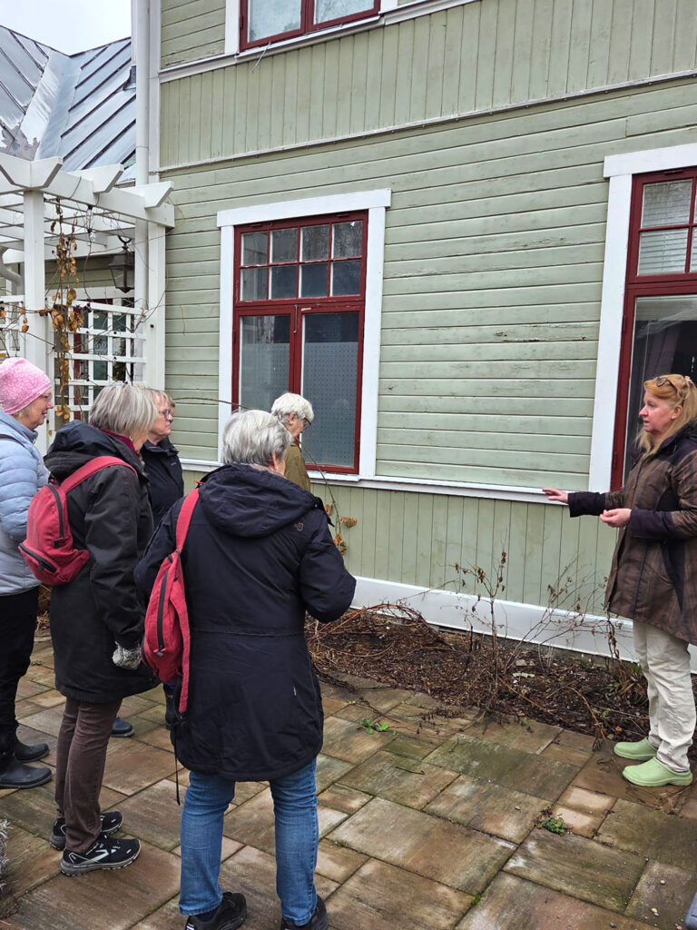 Kurs i trädgården på Villa Kämparo